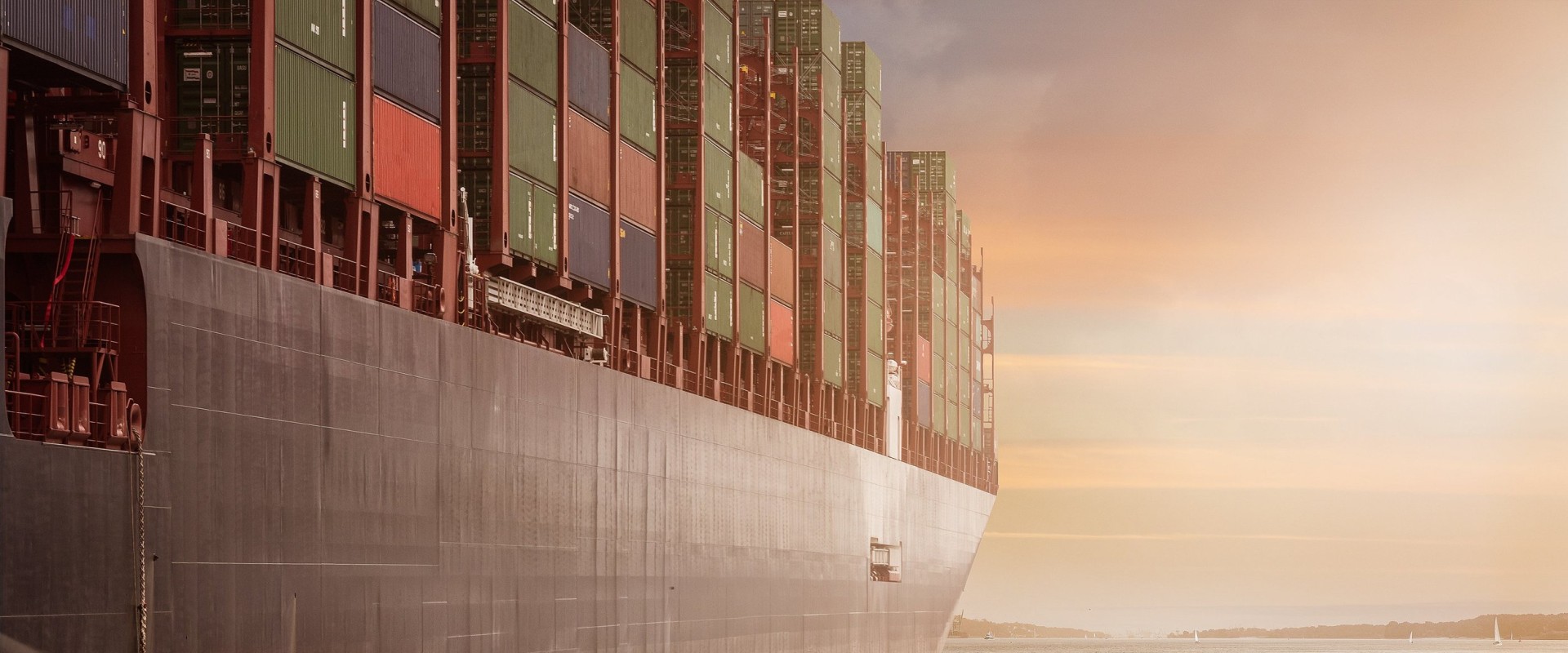 Understanding Air and Ocean Freight in Domestic Shipping