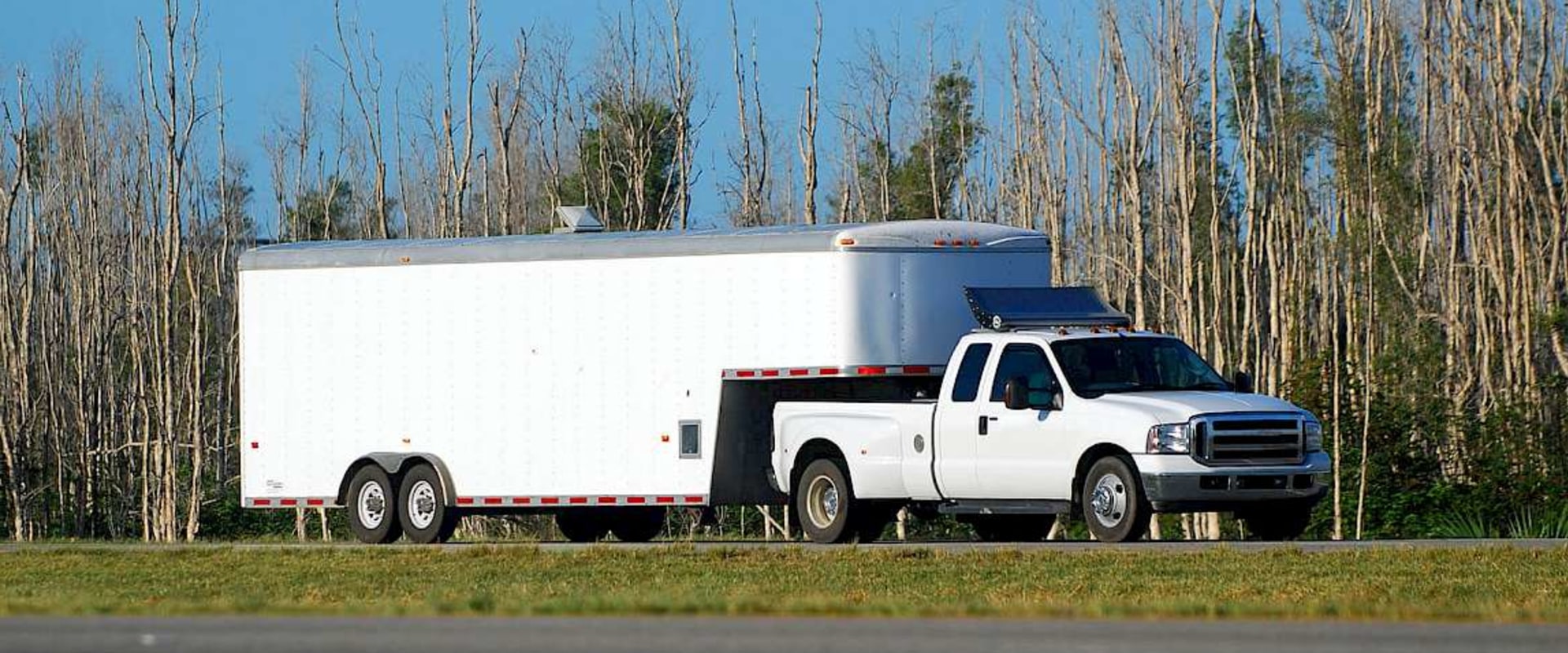 Hot Shot Trucking Services: The Ultimate Guide to Reliable and Efficient Transport Options for Your Goods or People